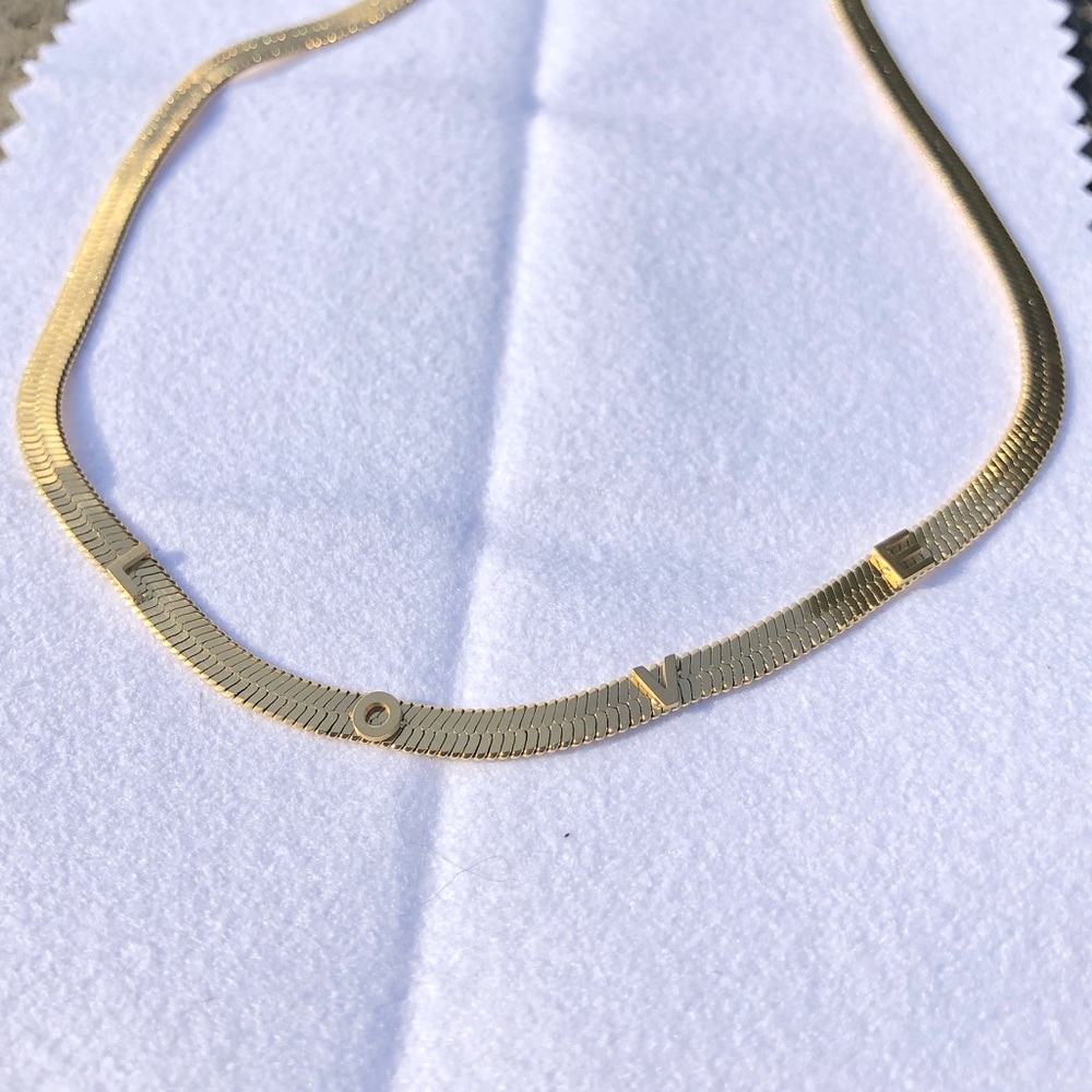 💝🆕 Adornia 14k gold LOVE snake chain necklace 723